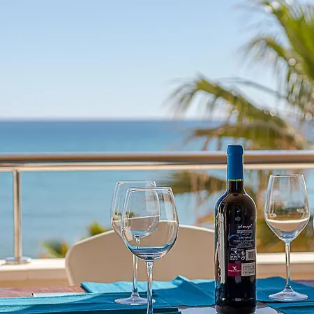 Fantastic Views , On The Location In Appartamento Torremolinos